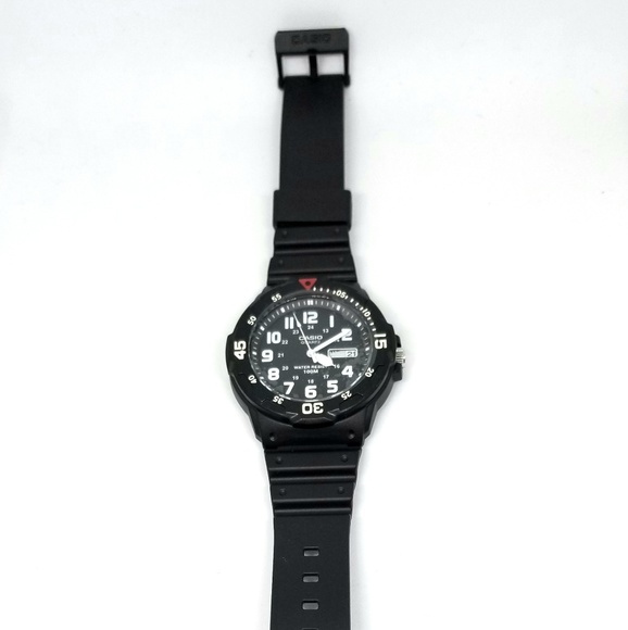Casio Men's Life Proof/Diver's Watch Black Resin - Picture 3 of 7